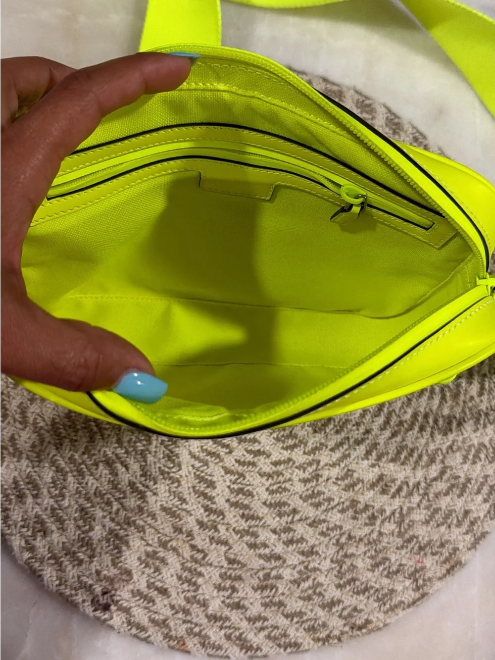 Gucci Rubber-Effect Crossbody Bag 'Fluorescent Yellow'
